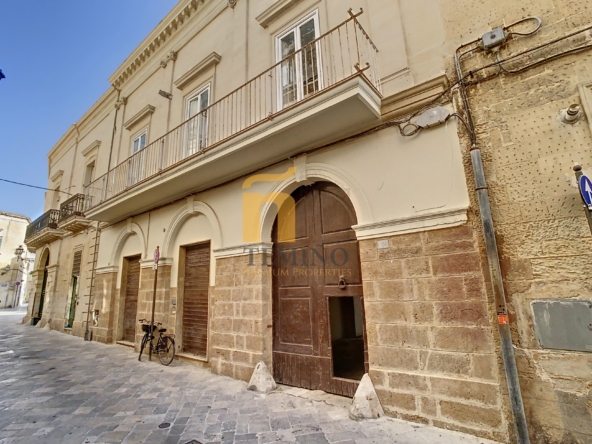 palazzo via dasumno 3 lecce (2)