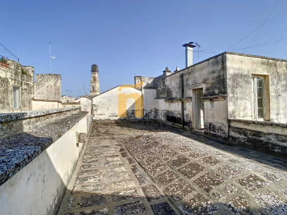 palazzo via dasumno 3 lecce (36)